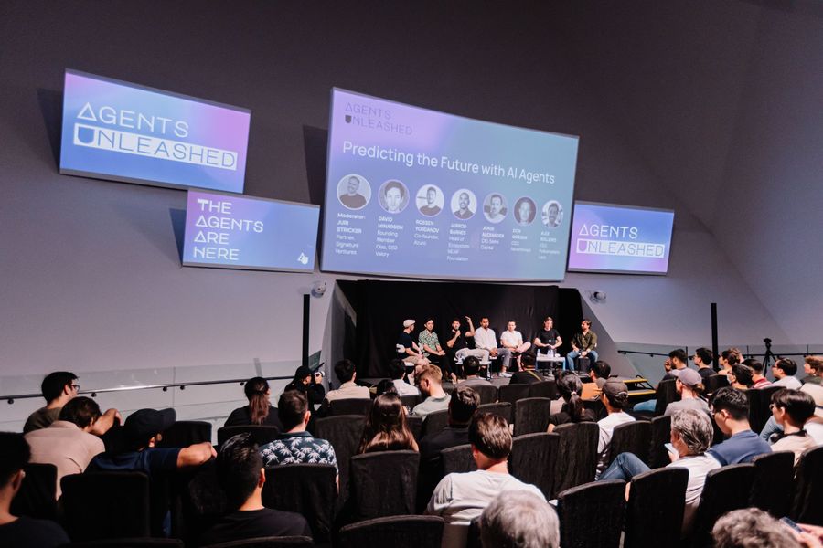 AI agents panel